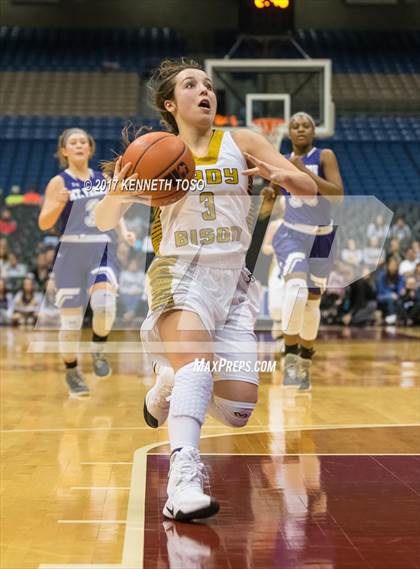 Thumbnail 1 in Buffalo vs. Mt. Vernon (UIL 3A Semifinal)  photogallery.