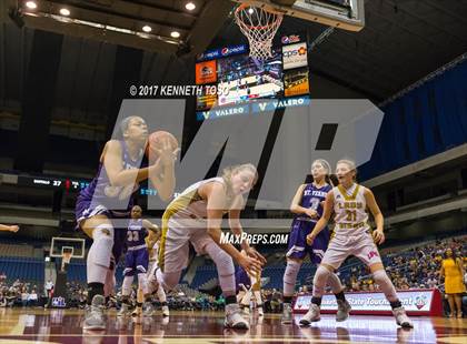 Thumbnail 1 in Buffalo vs. Mt. Vernon (UIL 3A Semifinal)  photogallery.