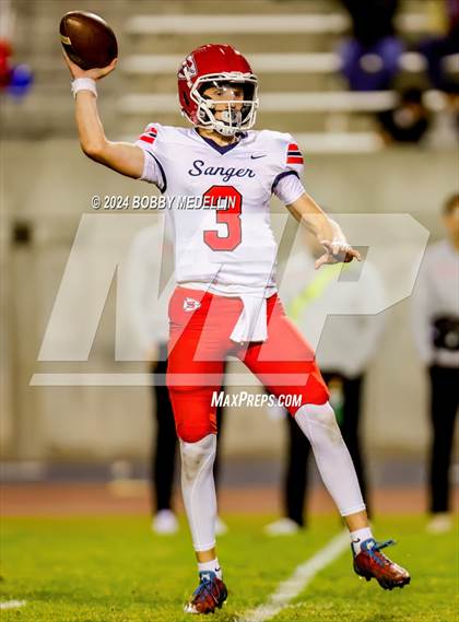Thumbnail 2 in CIF Central Section D1-AA  PLAYOFFS round 1 Sanger @ Clovis North photogallery.