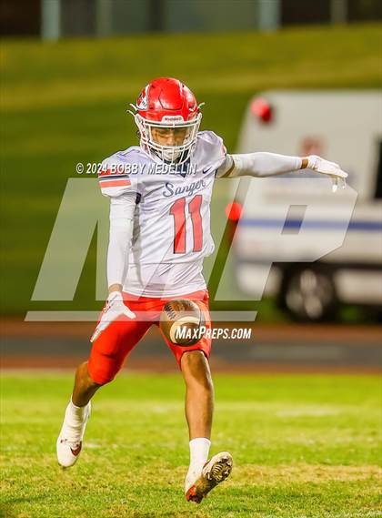 Thumbnail 2 in CIF Central Section D1-AA  PLAYOFFS round 1 Sanger @ Clovis North photogallery.