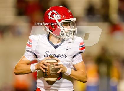 Thumbnail 3 in CIF Central Section D1-AA  PLAYOFFS round 1 Sanger @ Clovis North photogallery.