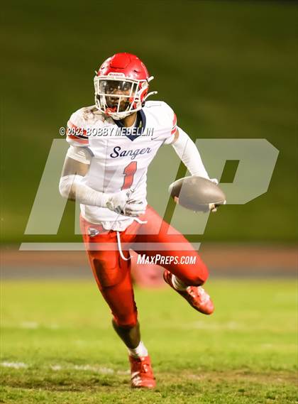 Thumbnail 1 in CIF Central Section D1-AA  PLAYOFFS round 1 Sanger @ Clovis North photogallery.