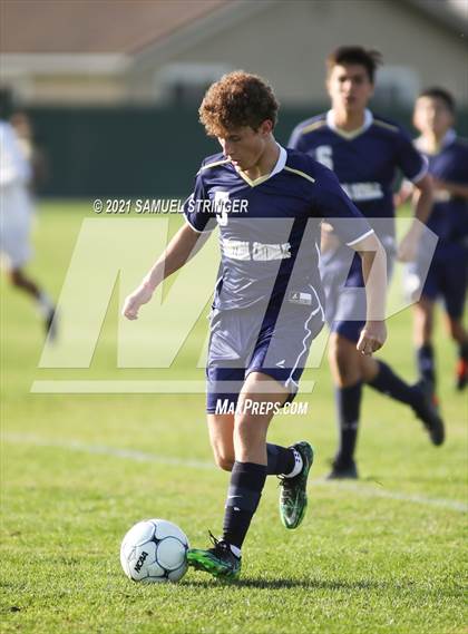 Thumbnail 1 in Delhi vs. Central Catholic (Hughson Tournament) photogallery.