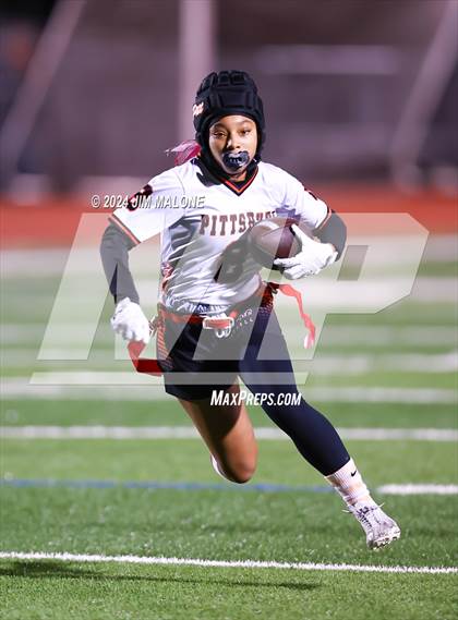Thumbnail 1 in Granada vs. Pittsburg photogallery.
