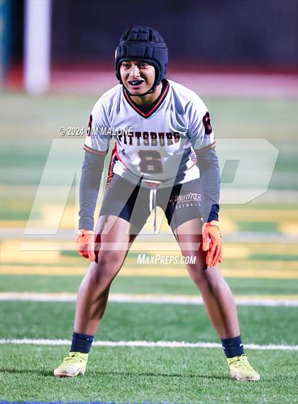 Thumbnail 3 in Granada vs. Pittsburg photogallery.