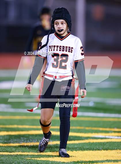 Thumbnail 1 in Granada vs. Pittsburg photogallery.