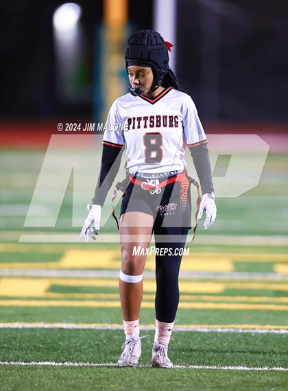 Thumbnail 2 in Granada vs. Pittsburg photogallery.