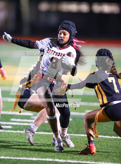Thumbnail 2 in Granada vs. Pittsburg photogallery.