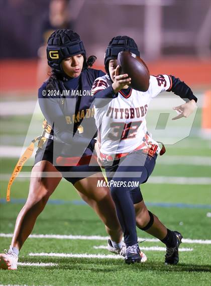 Thumbnail 1 in Granada vs. Pittsburg photogallery.