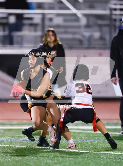Thumbnail 3 in Granada vs. Pittsburg photogallery.