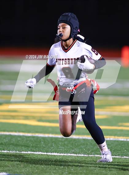 Thumbnail 3 in Granada vs. Pittsburg photogallery.