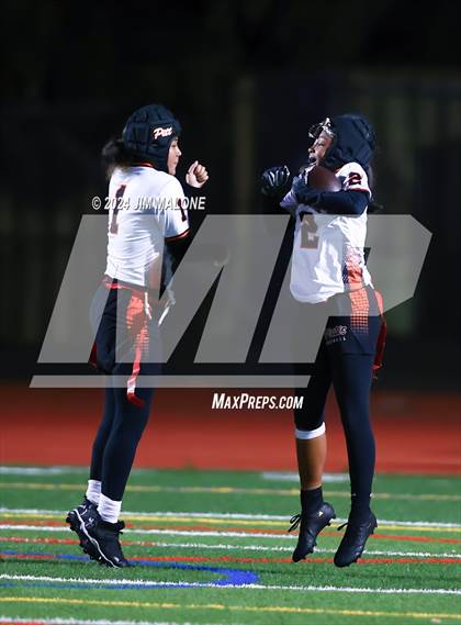 Thumbnail 3 in Granada vs. Pittsburg photogallery.