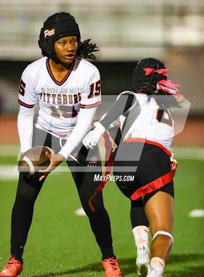 Thumbnail 2 in Granada vs. Pittsburg photogallery.