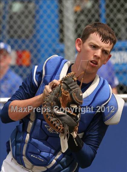 Thumbnail 3 in Marquette Catholic @ Columbia JV photogallery.