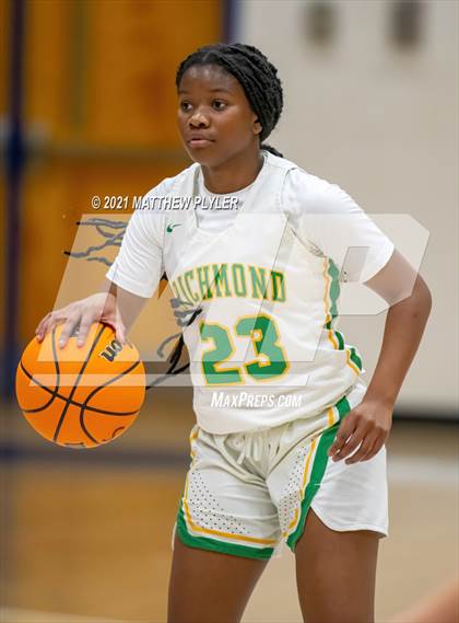 Thumbnail 2 in Richmond vs. Corinth Holders (Cumberland County Holiday Classic) photogallery.