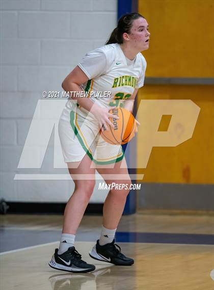 Thumbnail 1 in Richmond vs. Corinth Holders (Cumberland County Holiday Classic) photogallery.