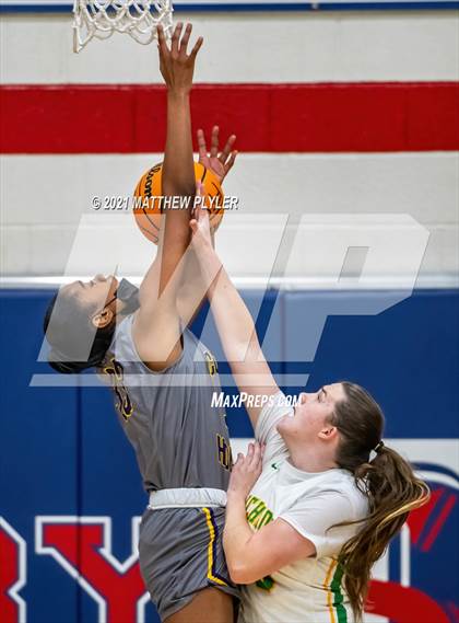 Thumbnail 2 in Richmond vs. Corinth Holders (Cumberland County Holiday Classic) photogallery.