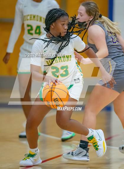 Thumbnail 3 in Richmond vs. Corinth Holders (Cumberland County Holiday Classic) photogallery.