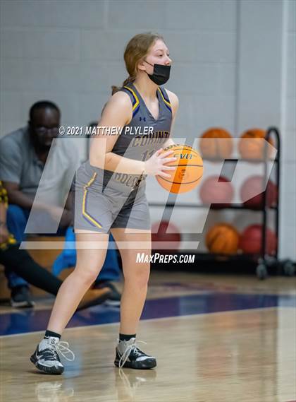Thumbnail 3 in Richmond vs. Corinth Holders (Cumberland County Holiday Classic) photogallery.