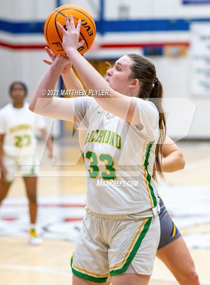Thumbnail 2 in Richmond vs. Corinth Holders (Cumberland County Holiday Classic) photogallery.