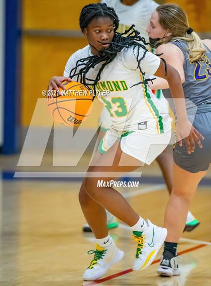 Thumbnail 2 in Richmond vs. Corinth Holders (Cumberland County Holiday Classic) photogallery.