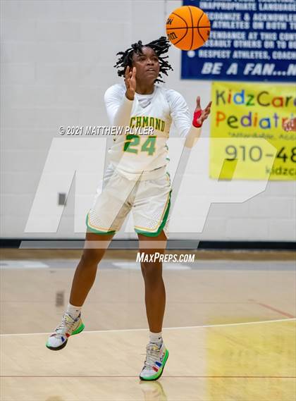 Thumbnail 3 in Richmond vs. Corinth Holders (Cumberland County Holiday Classic) photogallery.