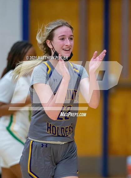 Thumbnail 2 in Richmond vs. Corinth Holders (Cumberland County Holiday Classic) photogallery.