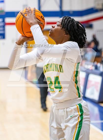 Thumbnail 2 in Richmond vs. Corinth Holders (Cumberland County Holiday Classic) photogallery.