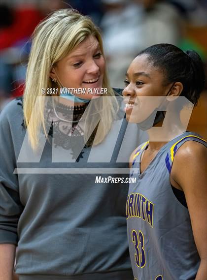 Thumbnail 1 in Richmond vs. Corinth Holders (Cumberland County Holiday Classic) photogallery.