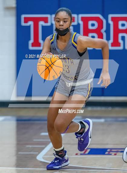 Thumbnail 1 in Richmond vs. Corinth Holders (Cumberland County Holiday Classic) photogallery.