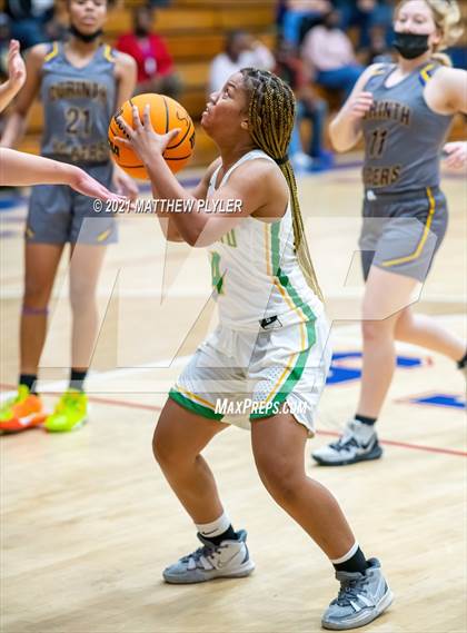 Thumbnail 1 in Richmond vs. Corinth Holders (Cumberland County Holiday Classic) photogallery.