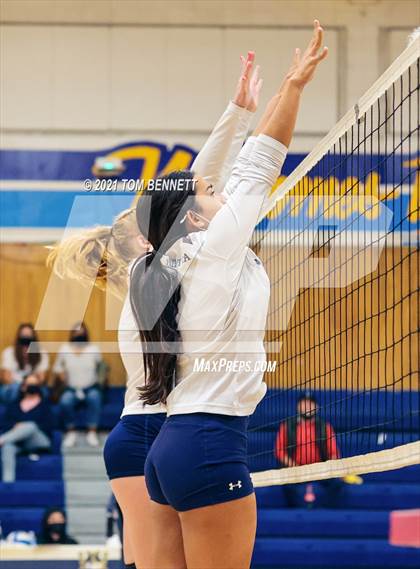 Thumbnail 2 in Bonita Vista vs. Montgomery photogallery.