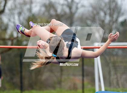 Thumbnail 2 in Coaches Invitational (Girls) photogallery.