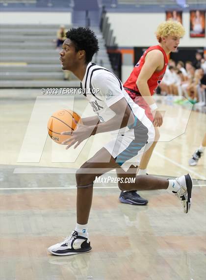 Thumbnail 2 in Crimson Cliffs vs. Farmington (Falcon Classic) photogallery.