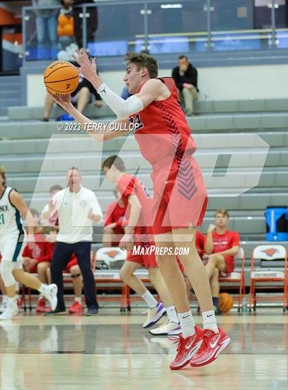 Thumbnail 2 in Crimson Cliffs vs. Farmington (Falcon Classic) photogallery.