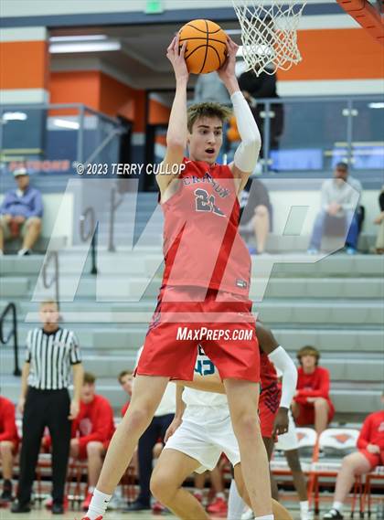 Thumbnail 2 in Crimson Cliffs vs. Farmington (Falcon Classic) photogallery.