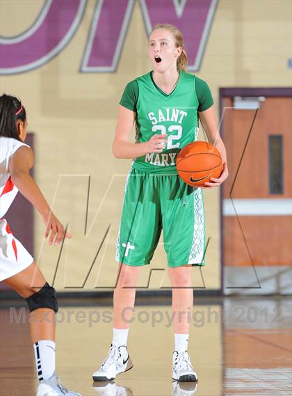 Thumbnail 3 in St. Mary's vs. Mater Dei (Nike Tournament of Champions) photogallery.