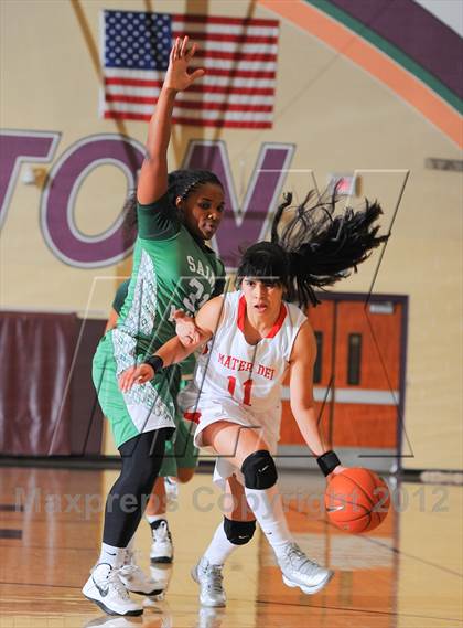 Thumbnail 1 in St. Mary's vs. Mater Dei (Nike Tournament of Champions) photogallery.