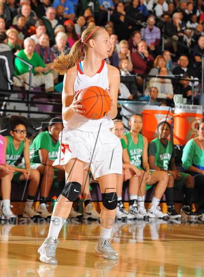 Thumbnail 1 in St. Mary's vs. Mater Dei (Nike Tournament of Champions) photogallery.
