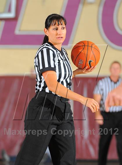 Thumbnail 3 in St. Mary's vs. Mater Dei (Nike Tournament of Champions) photogallery.