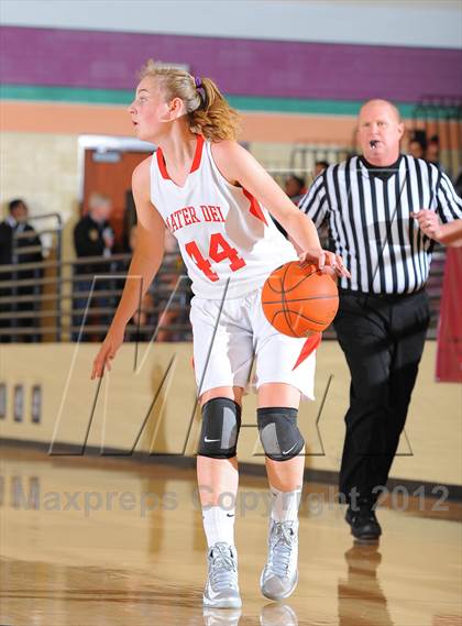 Thumbnail 3 in St. Mary's vs. Mater Dei (Nike Tournament of Champions) photogallery.