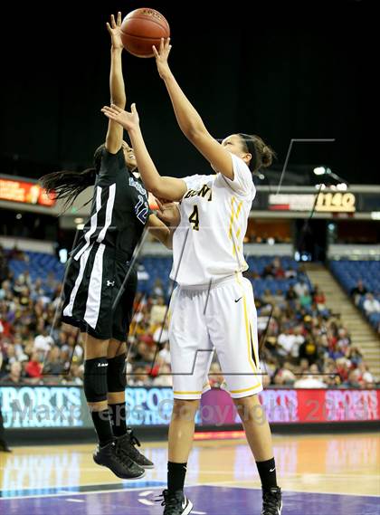 Thumbnail 1 in Bishop O'Dowd vs. Windward (CIF State Open Division Final) photogallery.