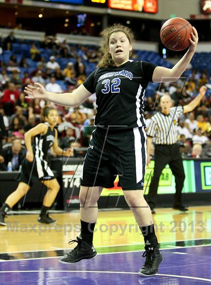 Thumbnail 3 in Bishop O'Dowd vs. Windward (CIF State Open Division Final) photogallery.