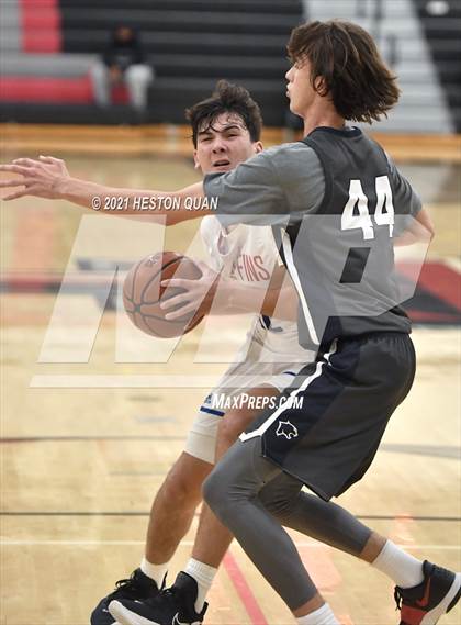 Thumbnail 2 in Chaparral vs. Los Alamitos (Tustin Holiday Classic) photogallery.