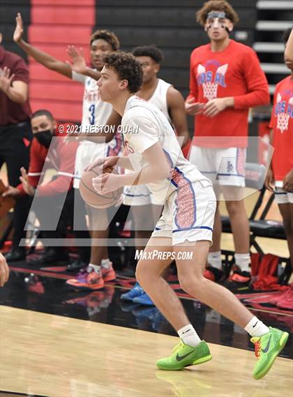 Thumbnail 3 in Chaparral vs. Los Alamitos (Tustin Holiday Classic) photogallery.