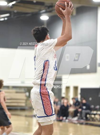 Thumbnail 3 in Chaparral vs. Los Alamitos (Tustin Holiday Classic) photogallery.