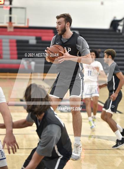 Thumbnail 3 in Chaparral vs. Los Alamitos (Tustin Holiday Classic) photogallery.