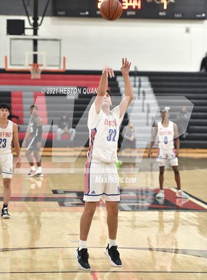 Thumbnail 2 in Chaparral vs. Los Alamitos (Tustin Holiday Classic) photogallery.