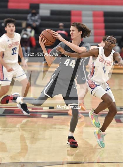 Thumbnail 1 in Chaparral vs. Los Alamitos (Tustin Holiday Classic) photogallery.