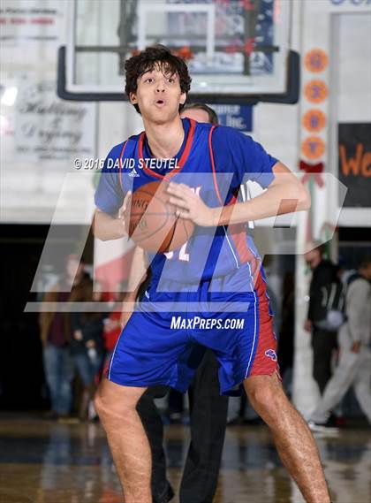 Thumbnail 2 in Christian Brothers vs. Woodcreek (Gridley Invitational) photogallery.